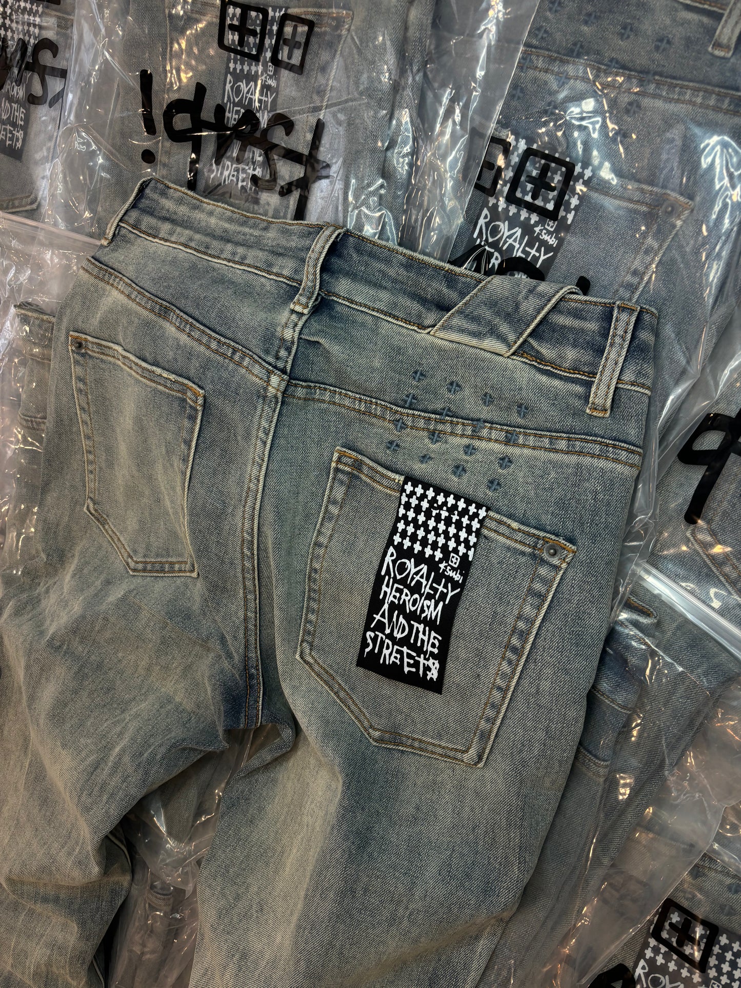 KSUBI VAN WINKLE BLEACH JEANS